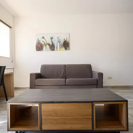 F9 Room 1, Private Double Room With Private Bathroom In Shared Flat Msida Exterior photo