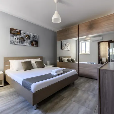 F9 Room 1, Private Double Room With Private Bathroom In Shared Flat Msida Exterior photo