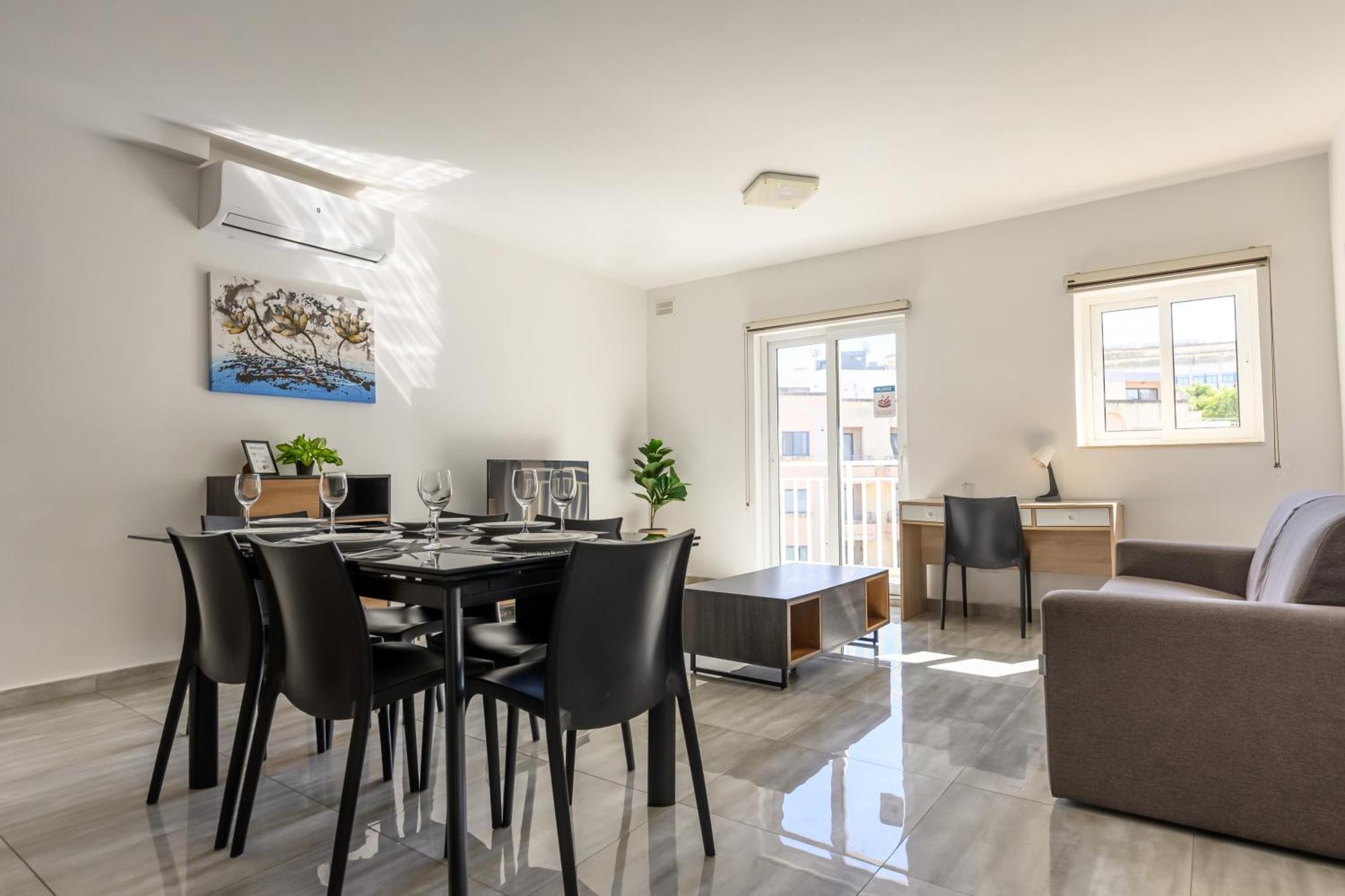 F9 1, Private Double With Private Bathroom In Shared Flat * Msida