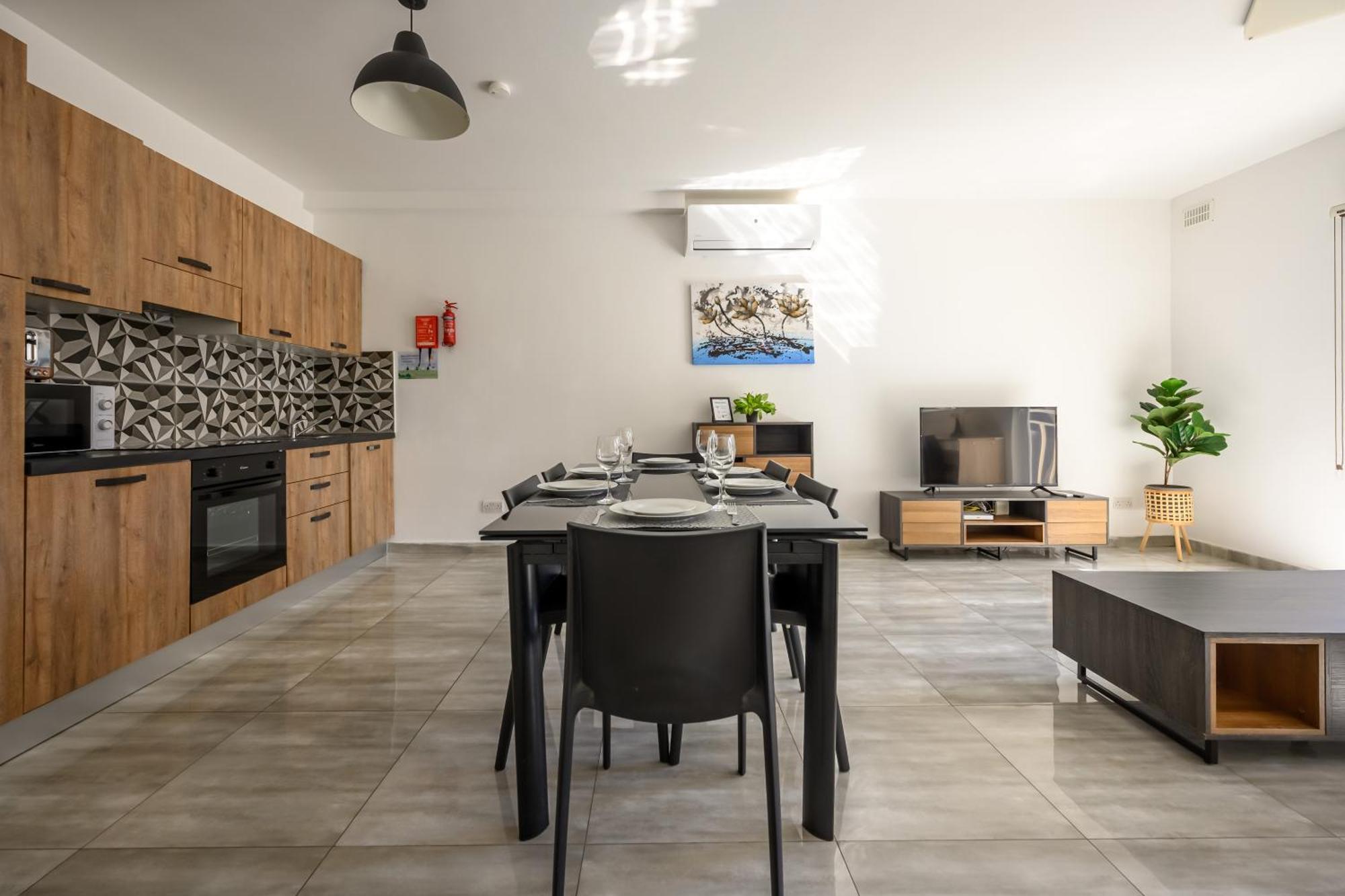 Homestay F9 1, Private Double With Private Bathroom In Shared Flat *