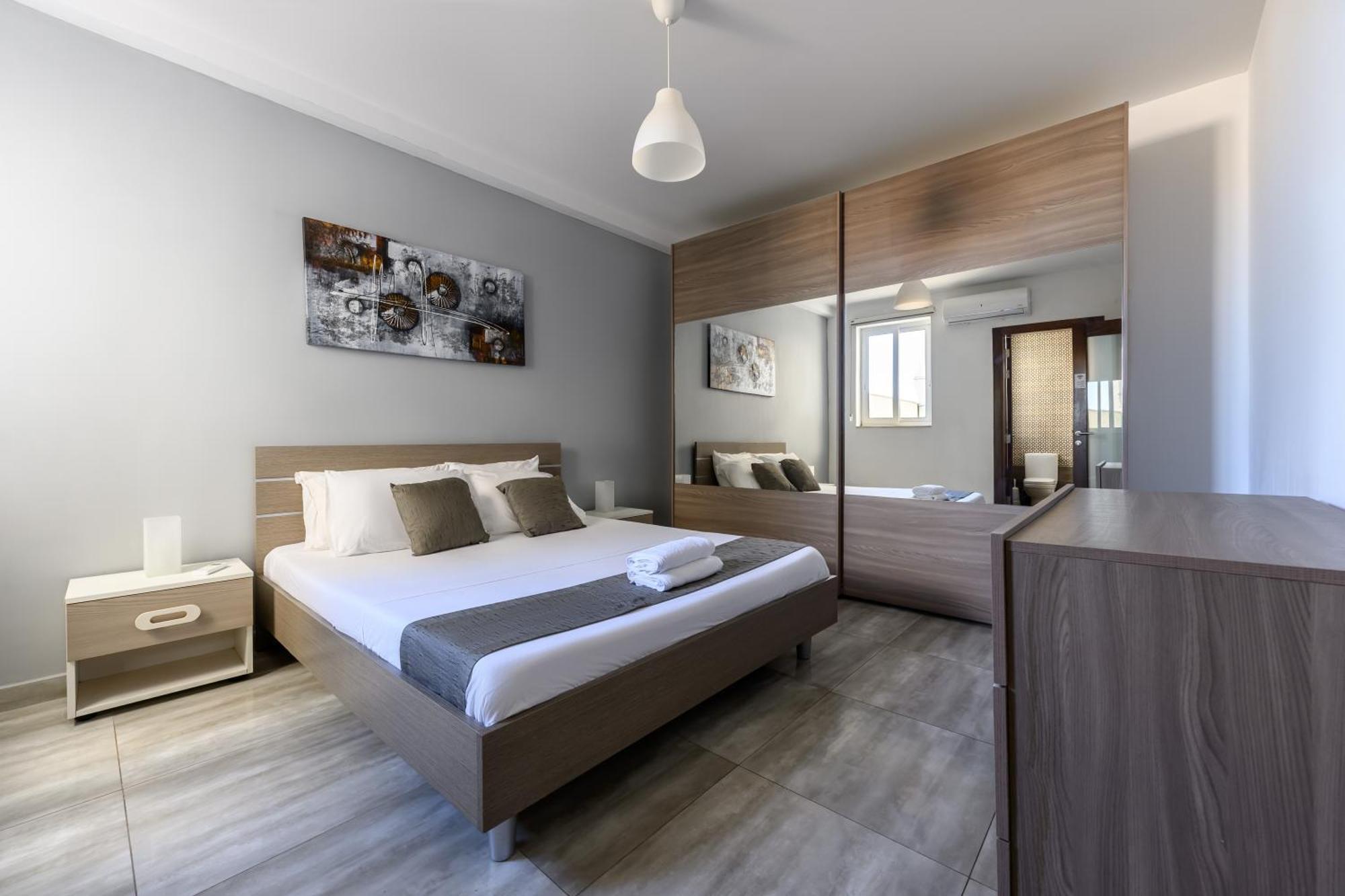 Homestay F9 1, Private Double With Private Bathroom In Shared Flat Msida